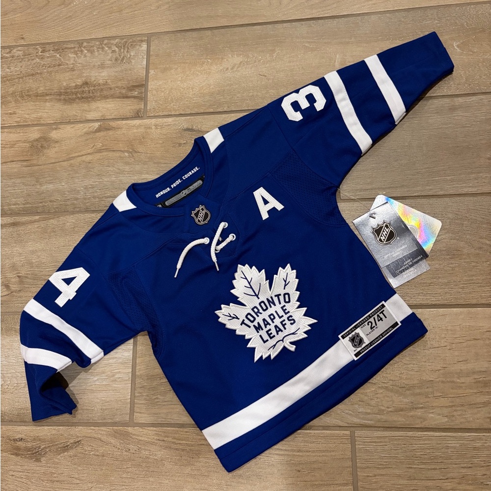 Toronto Maple Leafs Auston Matthews hockey jersey toddler 2-4 New with tags